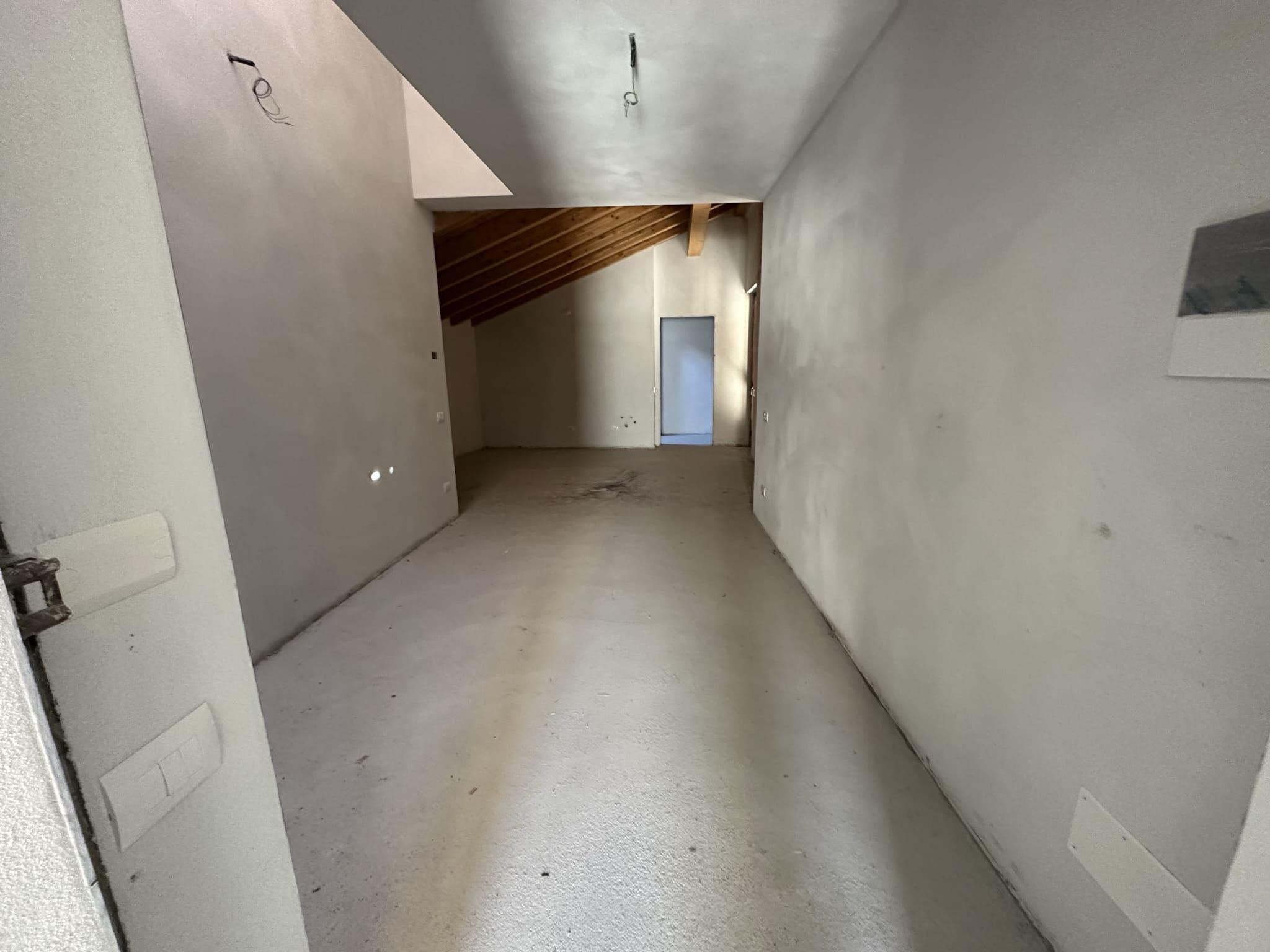 immobile appartamento all'asta in VIA CENTRALE, 13 - 23827 Lierna (LC) - 3