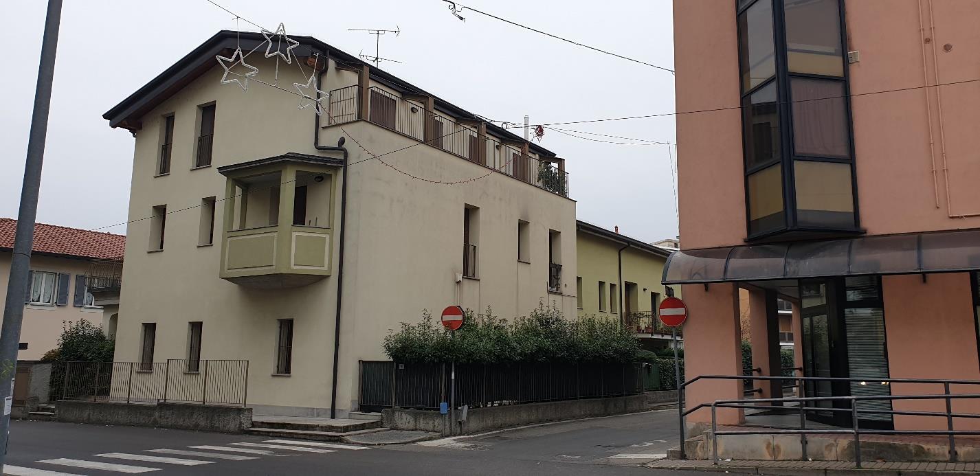 immobile appartamento all'asta in via A Volta n 12 - scala B - 20866 Carnate (MB) - 3