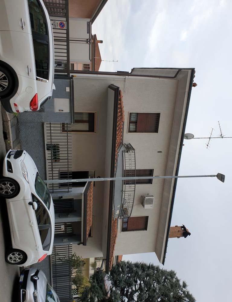 immobile villa all'asta in via Repubblica, 7 - 20020 Lainate (MI) - 1