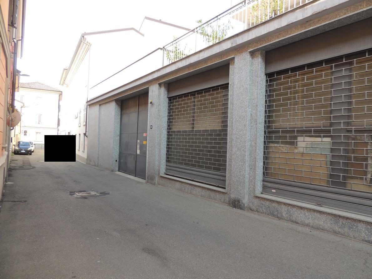 immobile garage all'asta in Via Del Pozzo 26-28 - 27058 Voghera (PV) - 1