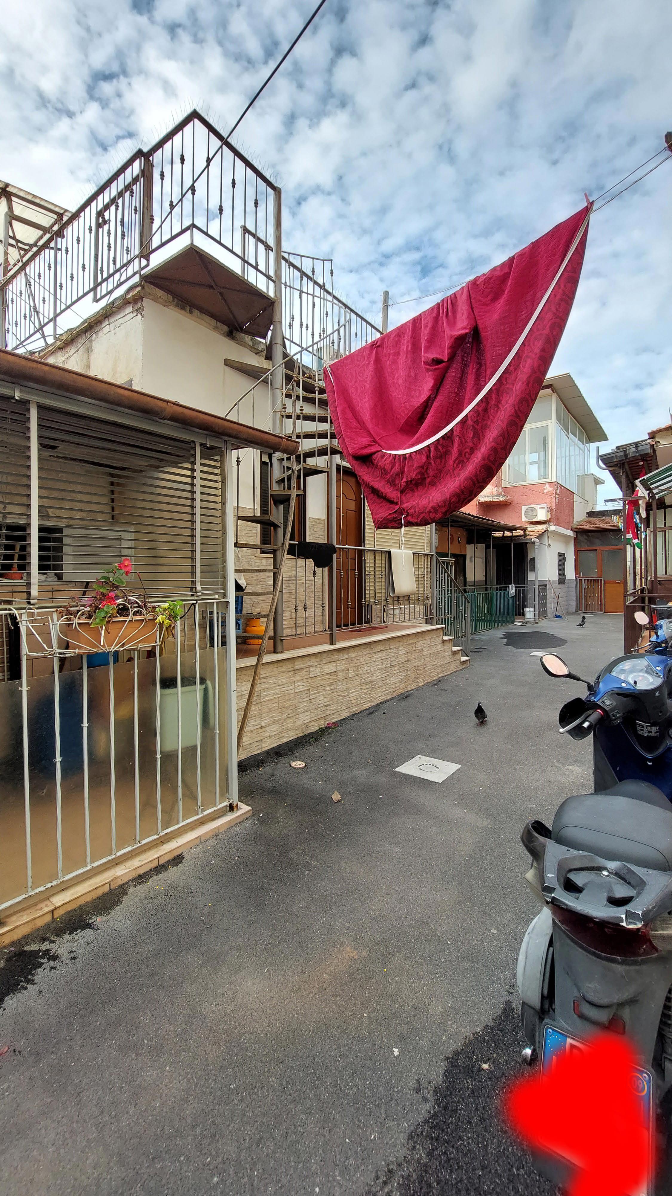 immobile appartamento all'asta in Via Contieri n 3 (Quartiere Soccavo) - 80126 Napoli (NA) - 2