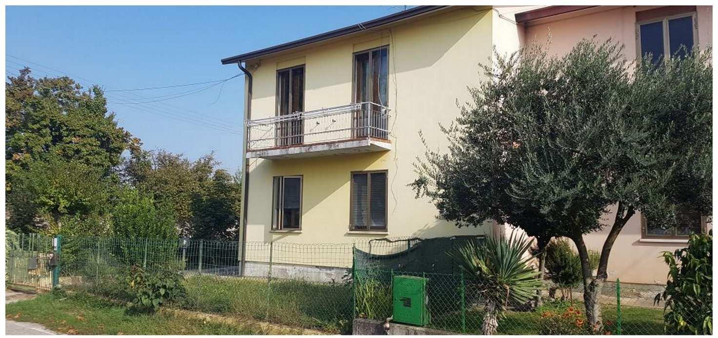immobile appartamento all'asta in Via Giovanni Pascoli 32 - 36020 Campiglia dei Berici (VI) - 1