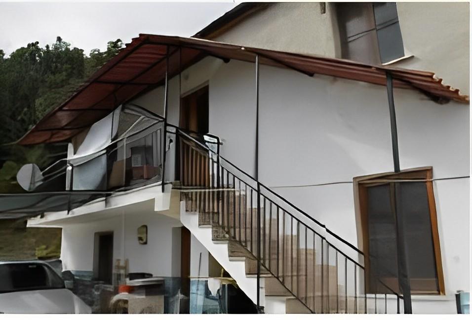 immobile appartamento all'asta in località Ponti Rossi 56 Lustra (SA) - 2