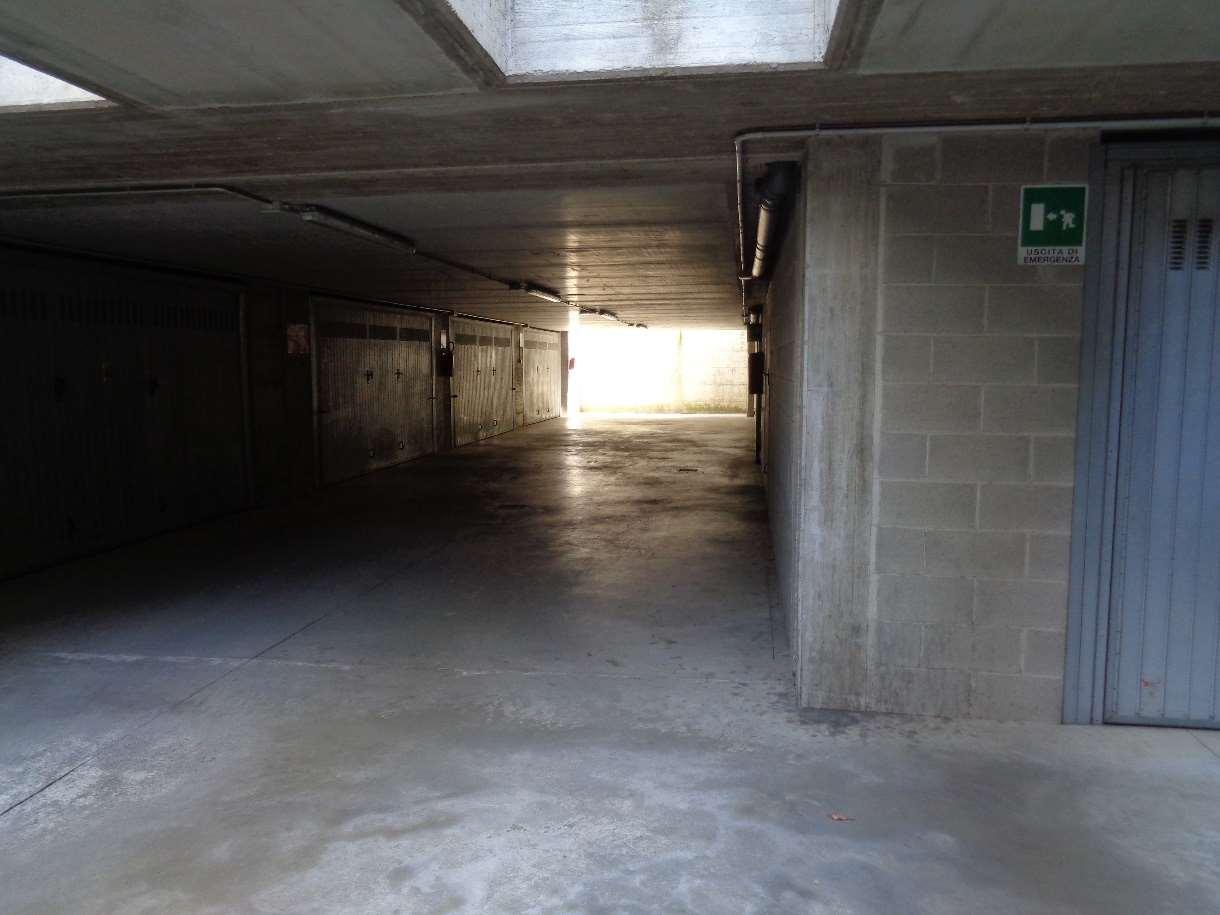 immobile garage all'asta in Via Saffi  25 - 22063 Cantù (CO) - 2