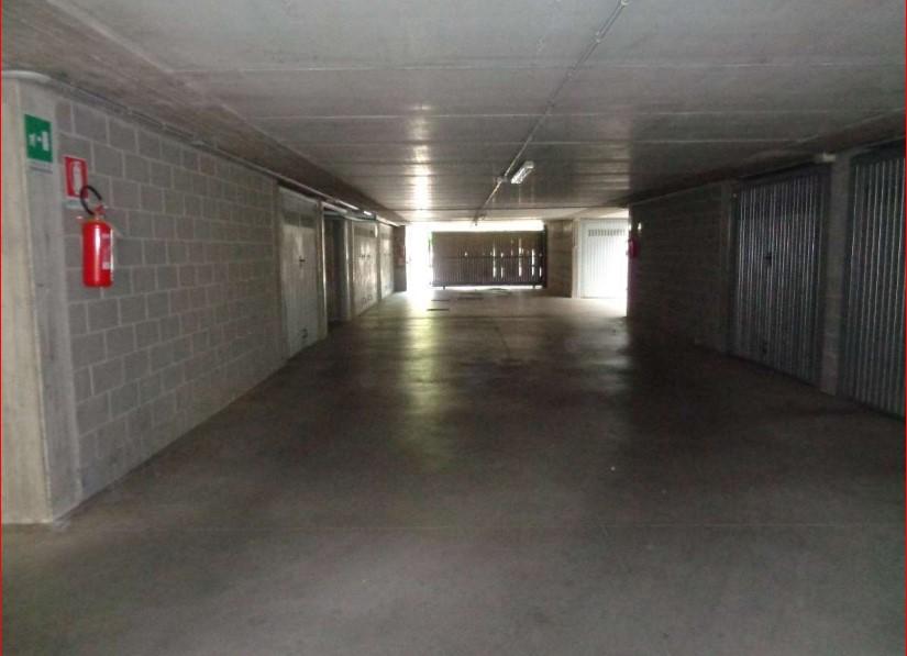 immobile garage all'asta in Via Saffi  25 - 22063 Cantù (CO) - 3