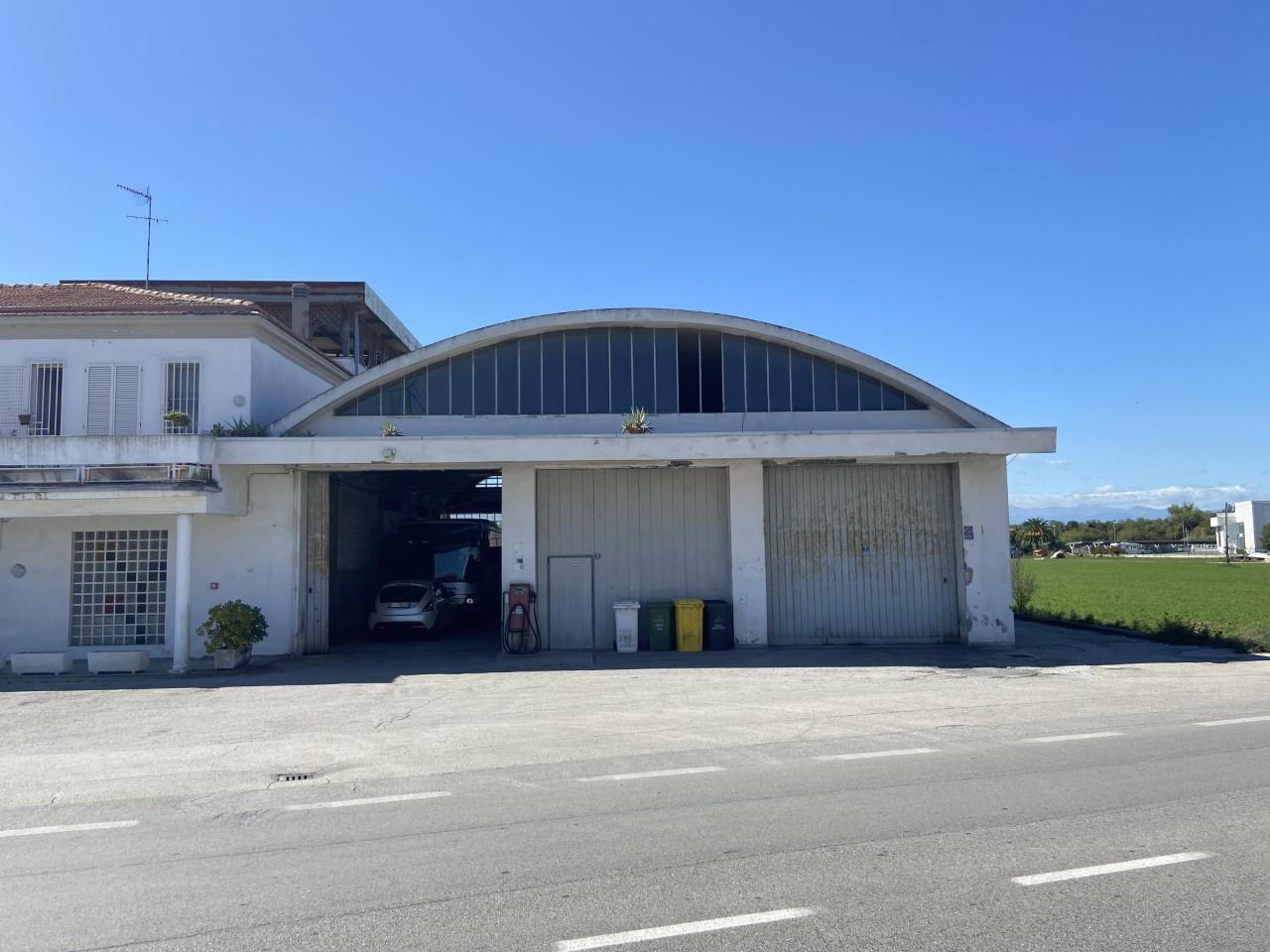 immobile laboratorio all'asta in Via Nazionale,20 - Frazione Scerne di Pineto - 64025 Pineto (TE) - 1