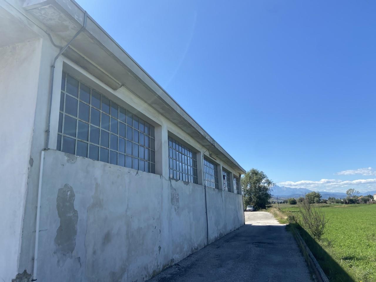 immobile laboratorio all'asta in Via Nazionale,20 - Frazione Scerne di Pineto - 64025 Pineto (TE) - 2