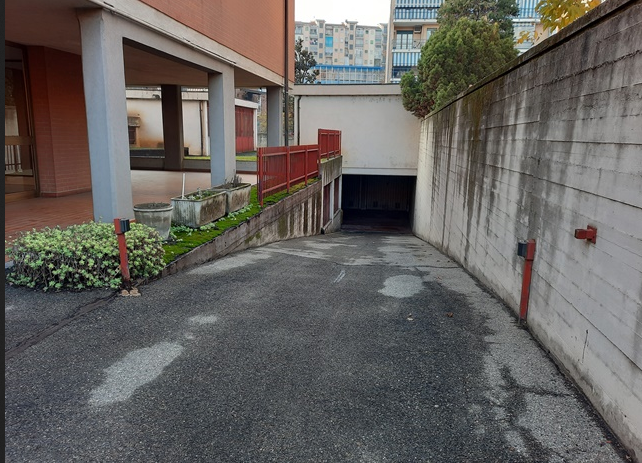 immobile garage all'asta in Via Cogne 37 - 10155 Torino (TO) - 3