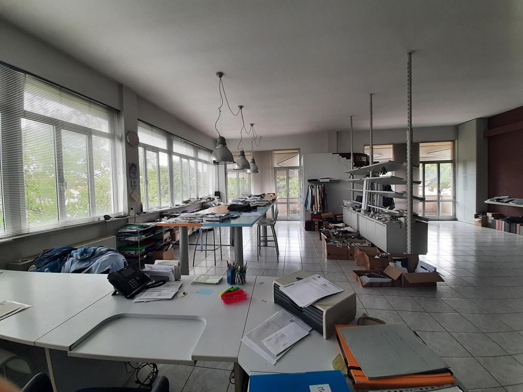 immobile ufficio all'asta in Loc Lazzaro, Via della Costituzione n 4/F - 52037 Sansepolcro (AR) - 3