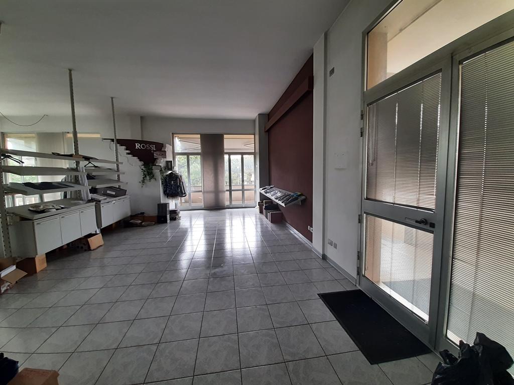 immobile ufficio all'asta in Loc Lazzaro, Via della Costituzione n 4/F - 52037 Sansepolcro (AR) - 1