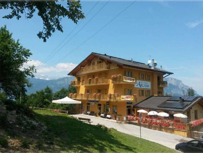immobile hotel - albergo all'asta in Candriai - Via per Cesana nr 8-10 - 38123 Trento (TN) - 1