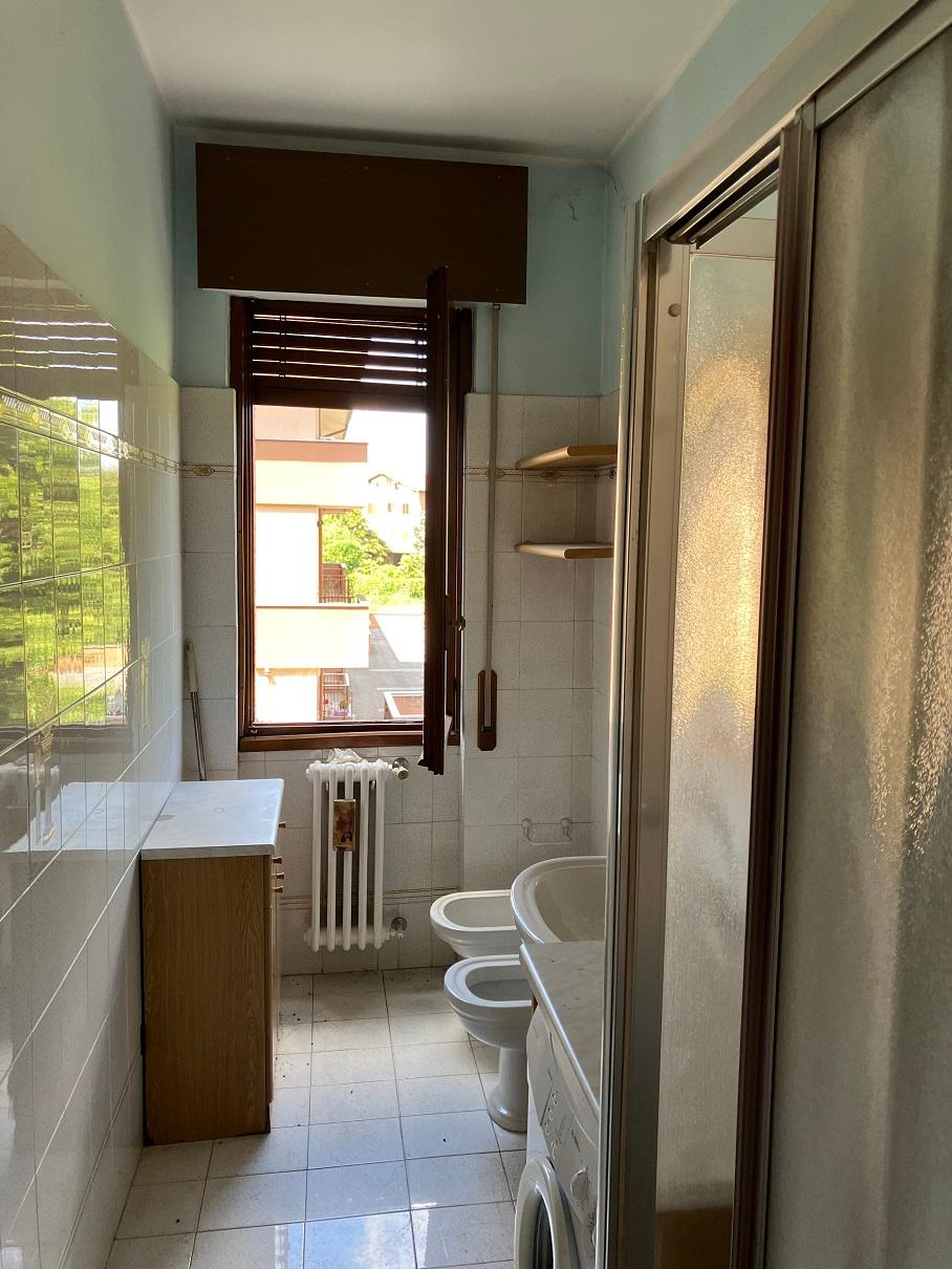 immobile appartamento all'asta in Viale Lombardia 10 - 20865 Usmate Velate (MB) - 4