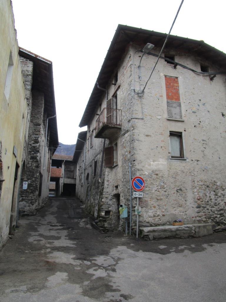 immobile appartamento all'asta in via Pasubio 34 - 21010 Castelveccana (VA) - 3