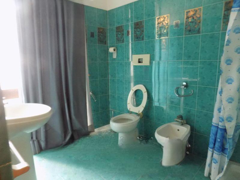 immobile hotel - albergo all'asta in Corso Vittorio Emanuele 84 Salerno (SA) - 4