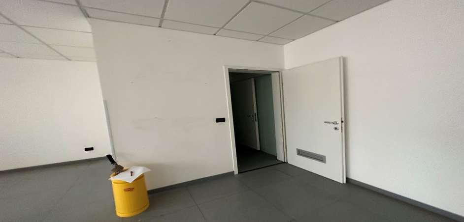 immobile ufficio all'asta in VIA BOMBRINI 11/10 piano 5 - 16149 Genova (GE) - 3