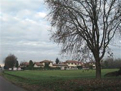 immobile terreno all'asta in Via Arno Ferno (VA) - 1