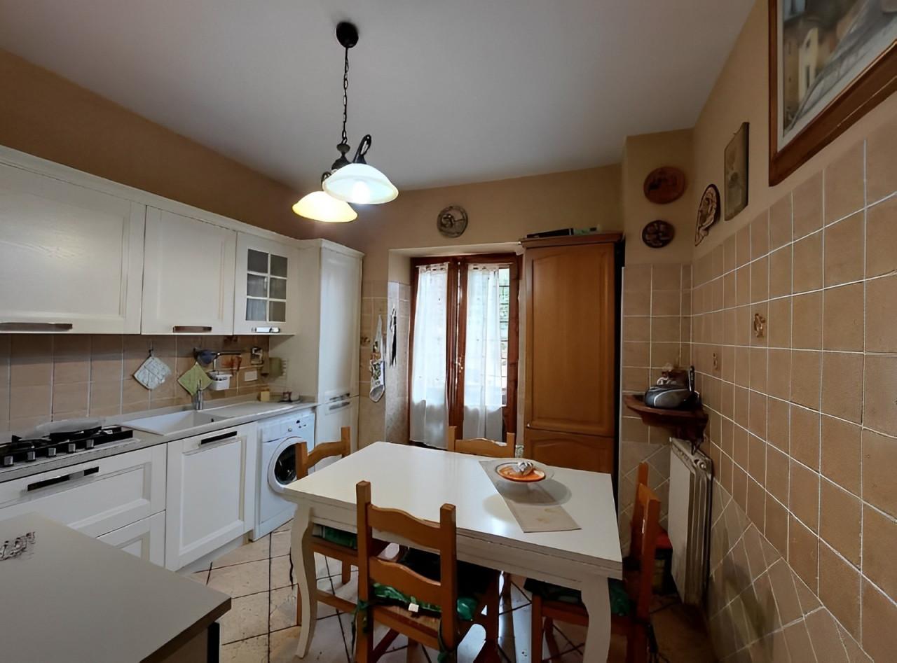 immobile appartamento all'asta in Via del Quarto Miglio n 7 - 00178 Roma (RM) - 4