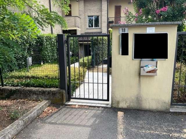immobile appartamento all'asta in Via Carlo Cattaneo 18 - 20050 Verano Brianza (MB) - 3