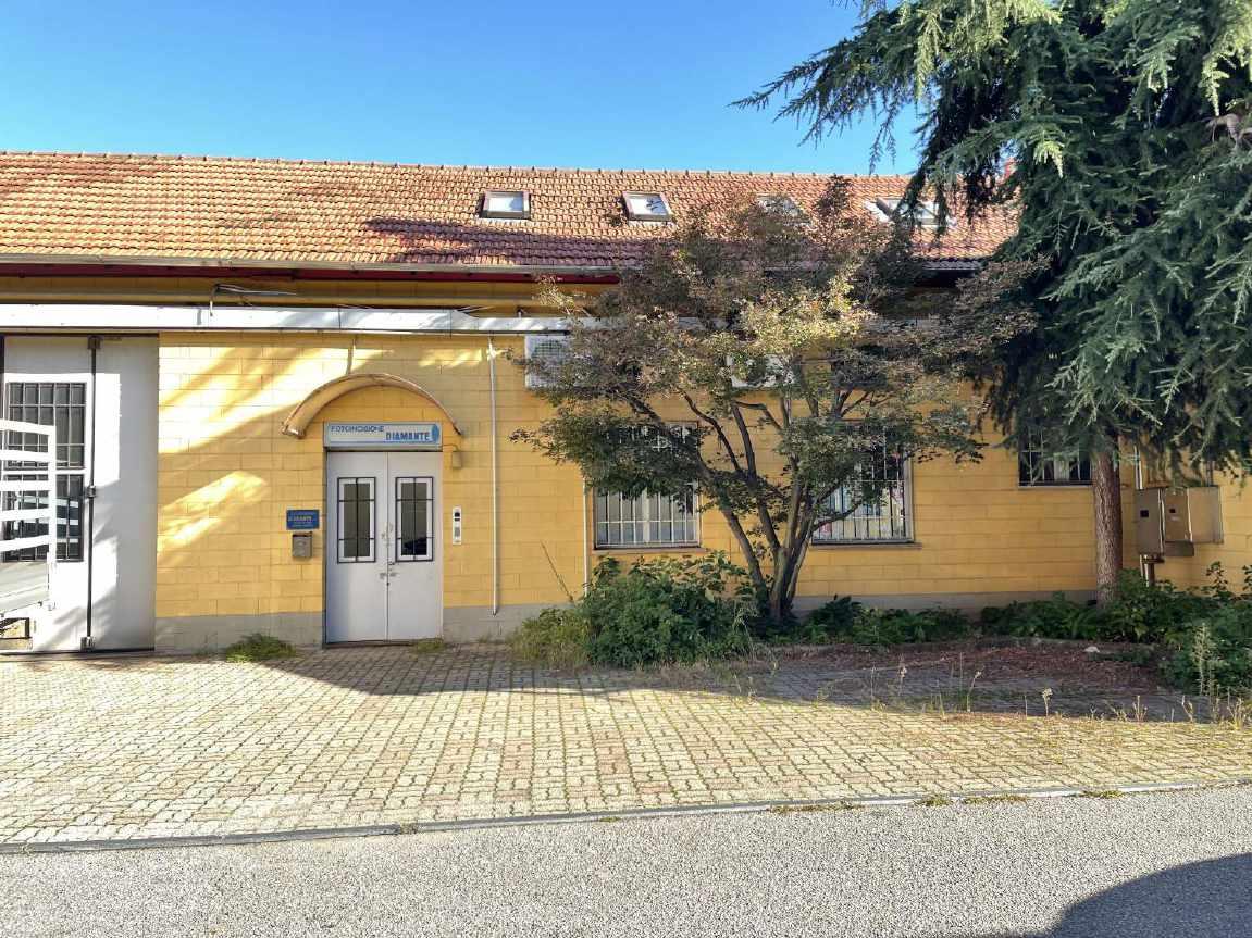 immobile laboratorio all'asta in Via Luigi Riva, 10 Gallarate (VA) - 2
