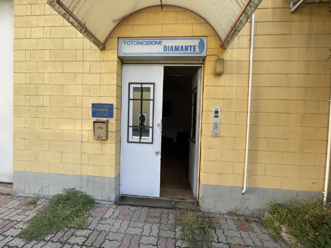 immobile laboratorio all'asta in Via Luigi Riva, 10 Gallarate (VA) - 4