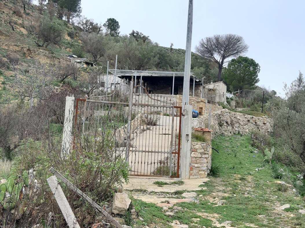 immobile appartamento all'asta in Contrada MONTAGNA GEBBIA snc - 94015 Piazza Armerina (EN) - 2