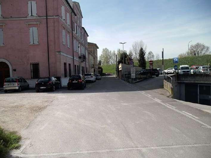 immobile ufficio all'asta in Via Martiri dell'Indipendenza  17 - 46035 Ostiglia (MN) - 2
