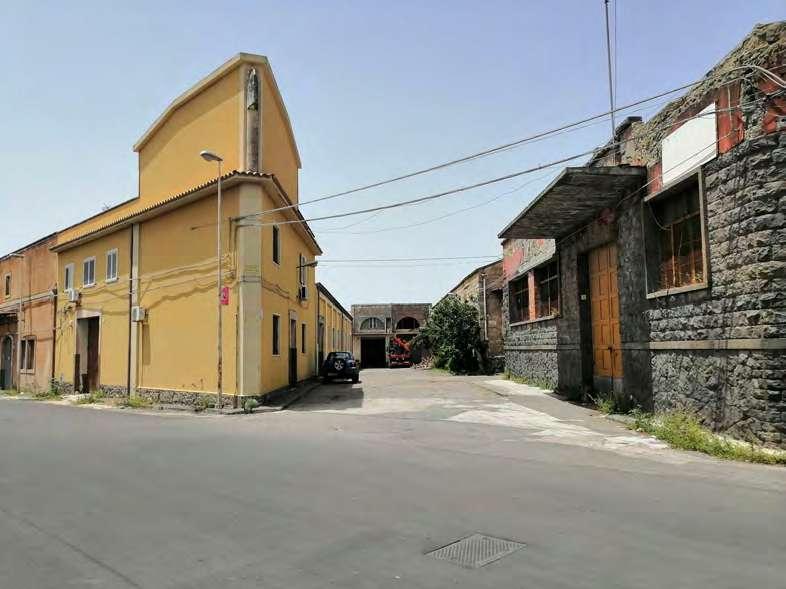 immobile attivita commerciale all'asta in Via Puglia n1 angolo Via Degli Esportatori n11 piano T, 1° e 2° Lentini (SR) - 96016 Lentini (SR) - 2