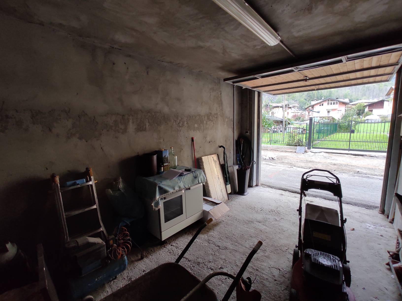 immobile appartamento all'asta in Via Privata Padre Luigi Simoncelli 7 - 24020 Valbondione (BG) - 1