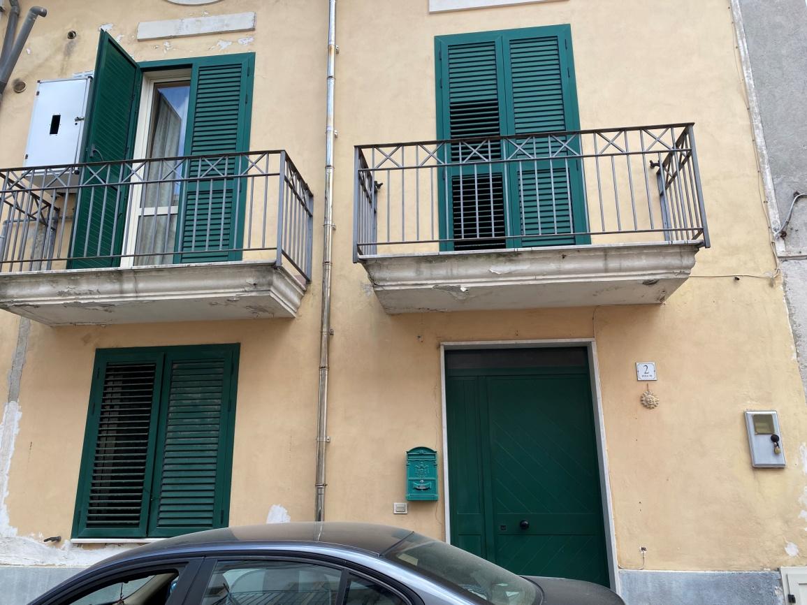 immobile appartamento all'asta in vicolo Po n 2 - 82031 Amorosi (BN) - 1