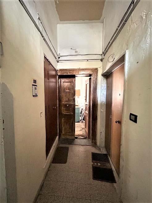 immobile appartamento all'asta in Vico Tessitori 47 - 80137 Napoli (NA) - 4