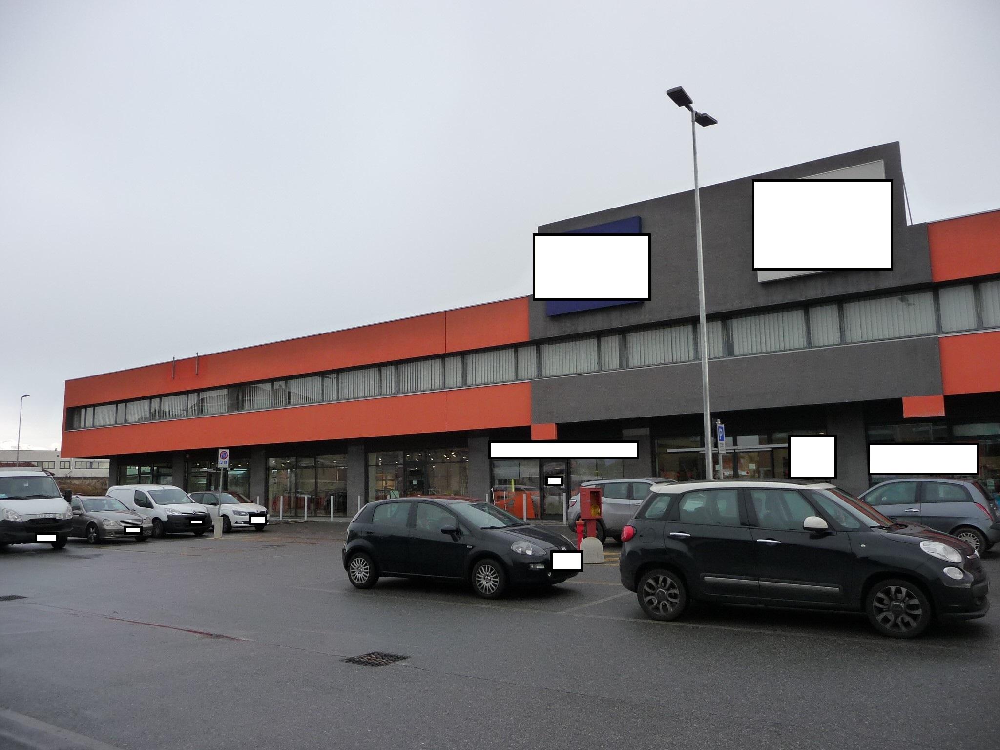 immobile attivita commerciale all'asta in Strada Torino n°7 e n°9 - 10072 Caselle Torinese (TO) - 2