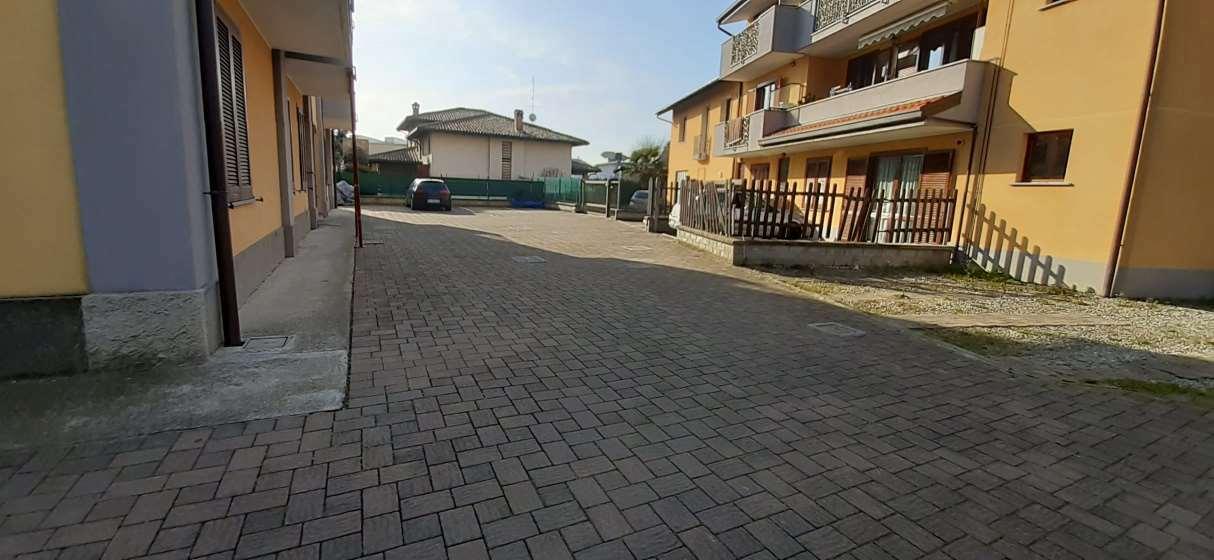 immobile appartamento all'asta in Via Cascina Restelli 8 - 22070 Limido Comasco (CO) - 4