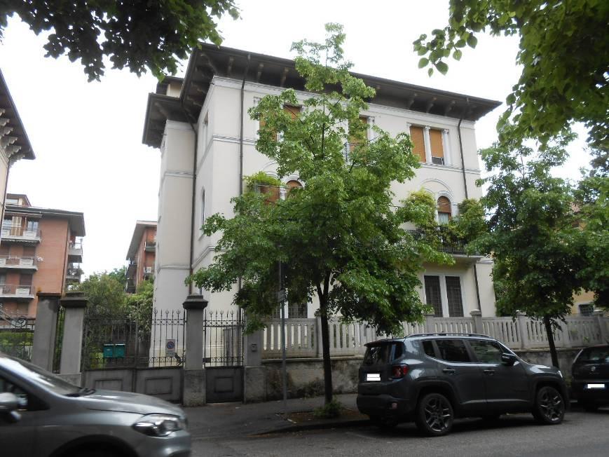 immobile appartamento all'asta in Via Carlo Ederle n 14 - 37126 Verona (VR) - 4