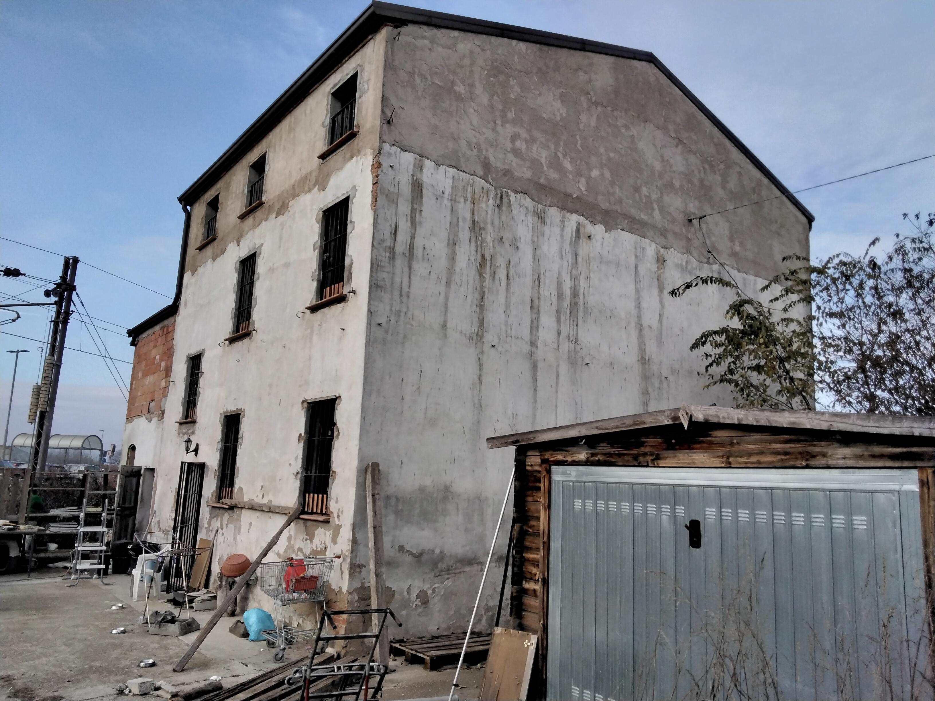 immobile appartamento all'asta in Via Moglia, 40-42 - 42046 Reggiolo (RE) - 3