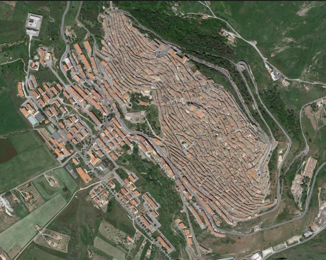 immobile appartamento all'asta in Via Della Croce nn 3 - 5, Piano T - 1 - 2 - 3 - 90024 Gangi (PA) - 1