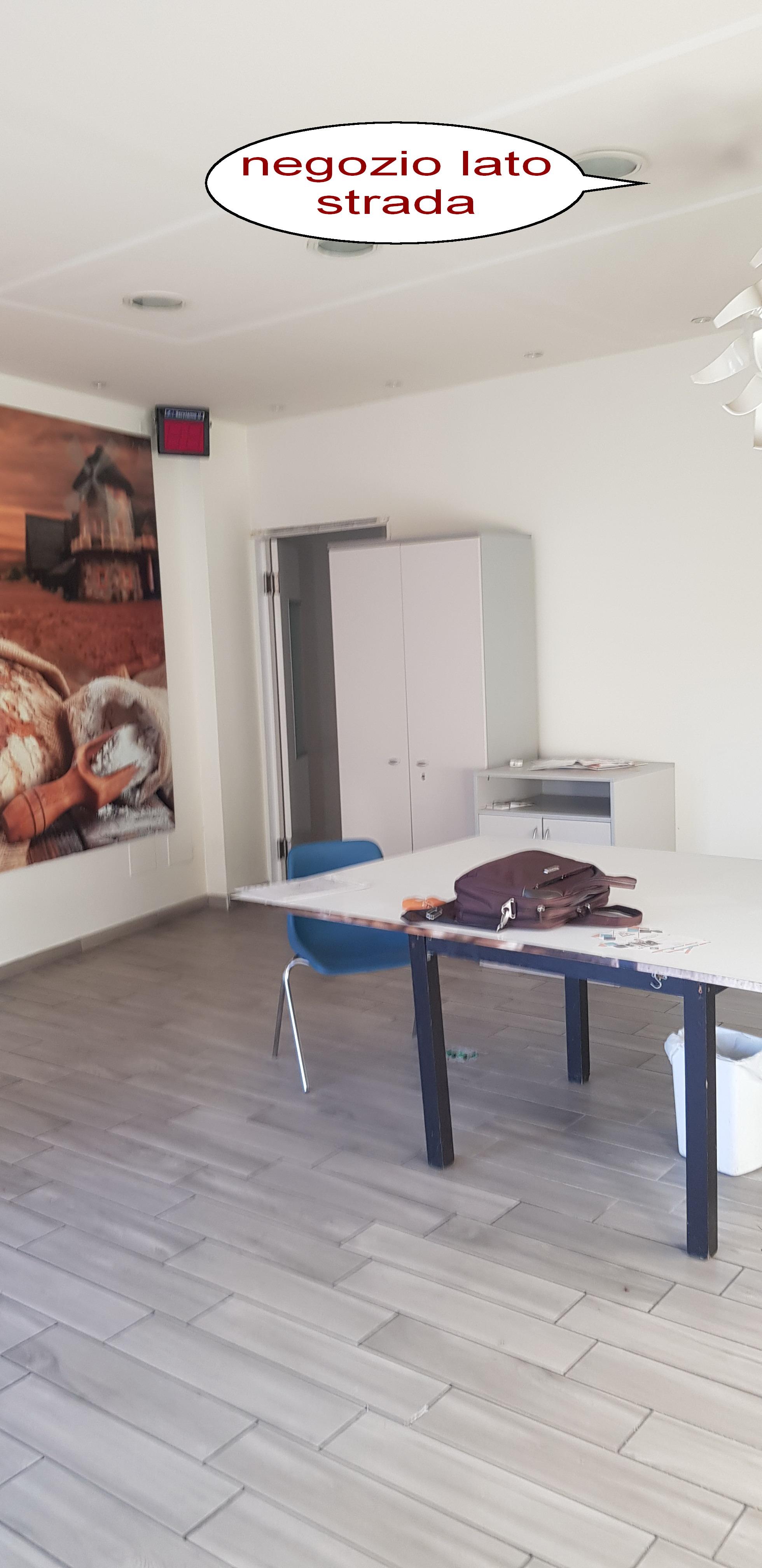 immobile attivita commerciale all'asta in Via MANARA 52 - 20900 Monza (MB) - 2