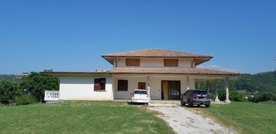 immobile casa singola all'asta in Contrada Piano da Capo - Madonna della Croce Castiglione a Casauria (PE) - 2