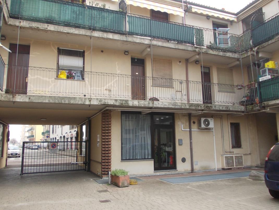 immobile negozio all'asta in Via Umberto Primo nr 5 - 20042 Pessano con Bornago (MI) - 5