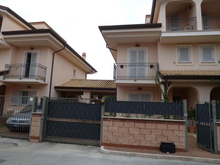 immobile villa all'asta in via colle nasone n 32 - 00041 Albano Laziale (RM) - 1
