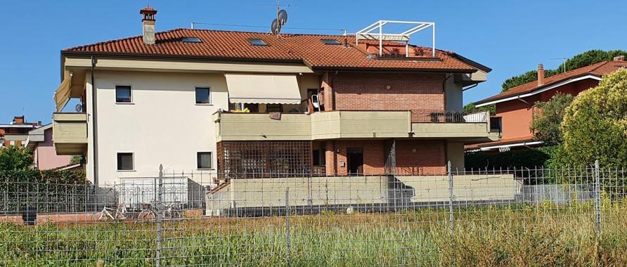 immobile appartamento all'asta in Marina, via Ferdinando Micheli n 15 - 54100 Massa (MS) - 1
