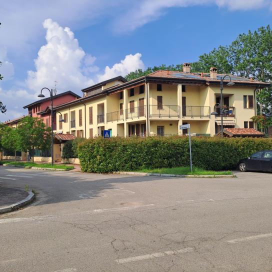 immobile appartamento all'asta in Frazione Baselica Bologna - Via Fratelli Rosselli 2/B - 27010 Giussago (PV) - 2