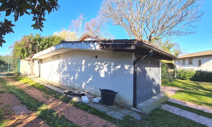 immobile appartamento all'asta in Via Gian Battista Vico 15 - 20823 Lentate sul Seveso (MB) - 5