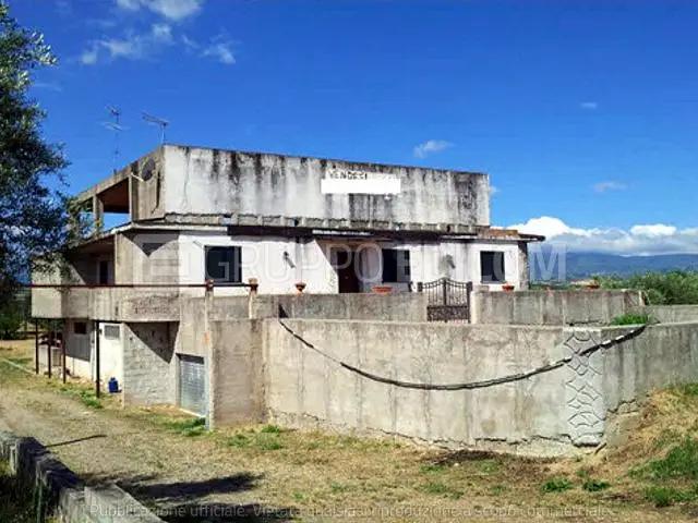 immobile appartamento all'asta in Contrada Ficuzza - 87040 Luzzi (CS) - 2