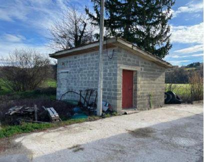 immobile capannone all'asta in FRAZ RIPABIANCA, STRADA ESTERNA VICINALE BELVEDERE BASSO - 06053 Deruta (PG) - 1