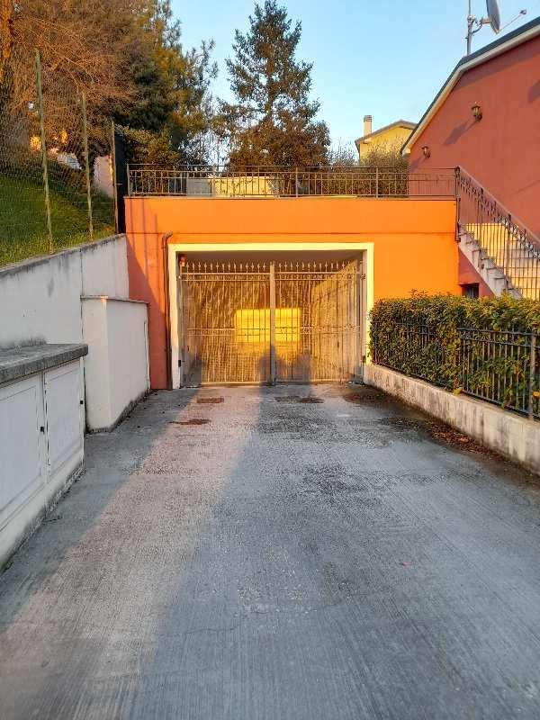 immobile appartamento all'asta in Frazione Candelara - Via Bellavista 93 - 61100 Pesaro (PU) - 2