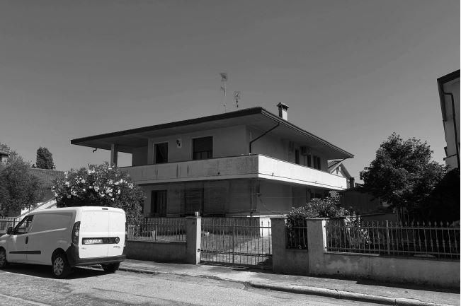 immobile appartamento all'asta in Via Papa Giovanni XXIII - 44020 Goro (FE) - 2