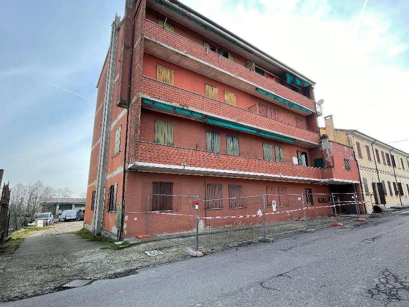 immobile appartamento all'asta in Localita' Lambrinia - Via Mariotto 21 - 27013 Chignolo Po (PV) - 3