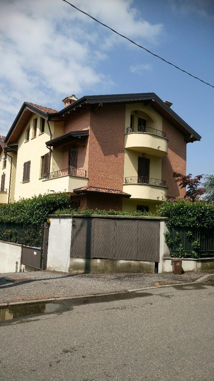 immobile appartamento all'asta in Via Marco Polo 11 - 22070 Locate Varesino (CO) - 1