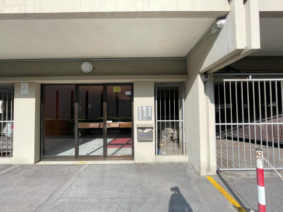 immobile appartamento all'asta in VIA FERRARA 10/6 - 16127 Genova (GE) - 2