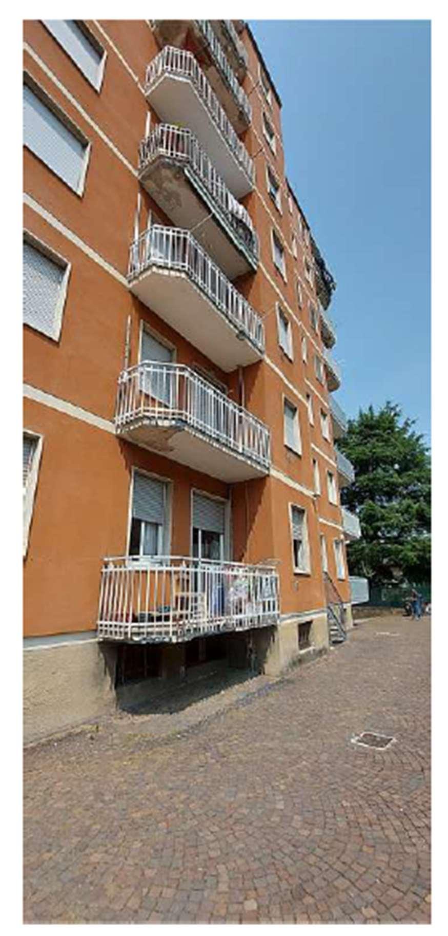 immobile appartamento all'asta in Via MICHELANGELO BUONARROTI 40/C - 21013 Gallarate (VA) - 2